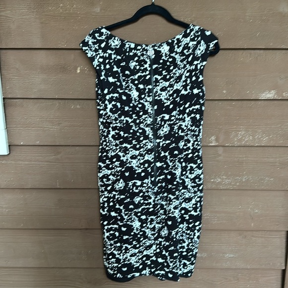 ANTONIO MELANI Black and White Sheath dress size 6 - Picture 4 of 5